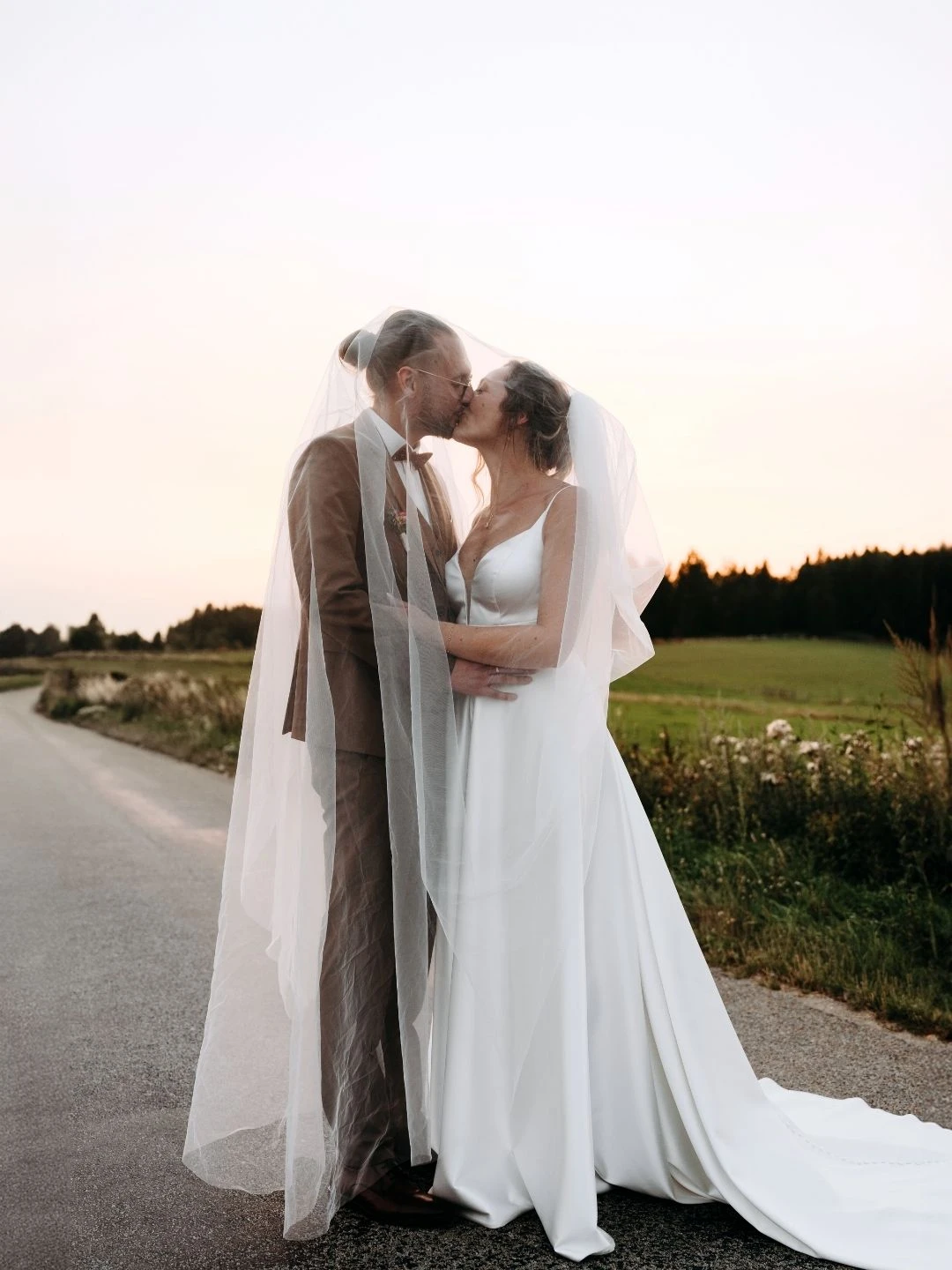 photo de couple sous voile au domaine de la diligence.jpg